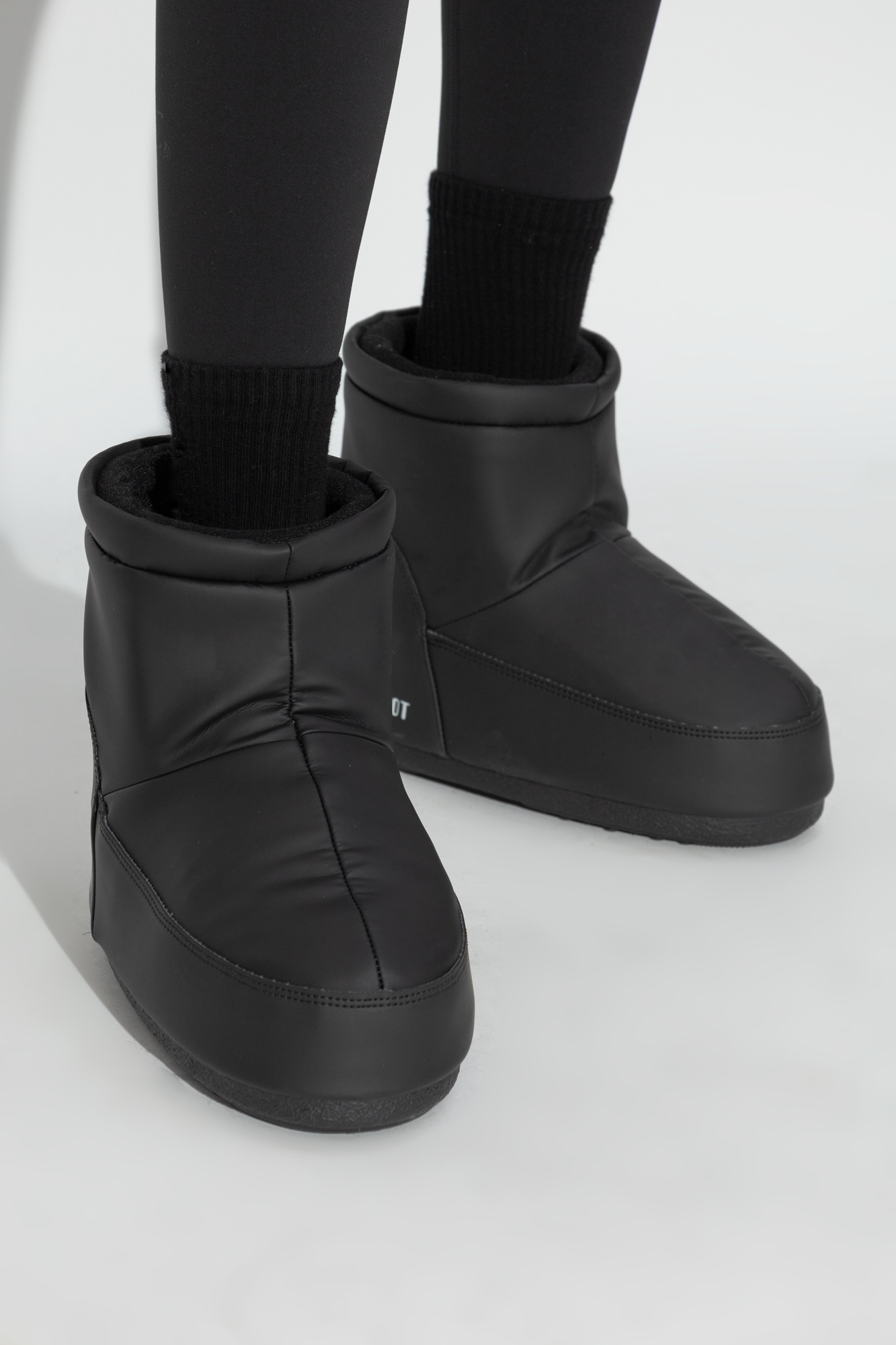 Black Snow boots 